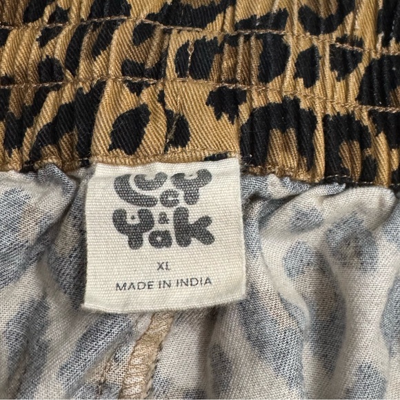 Lucy & yak Leopard Print Shorts w pockets size XL - Picture 4 of 4